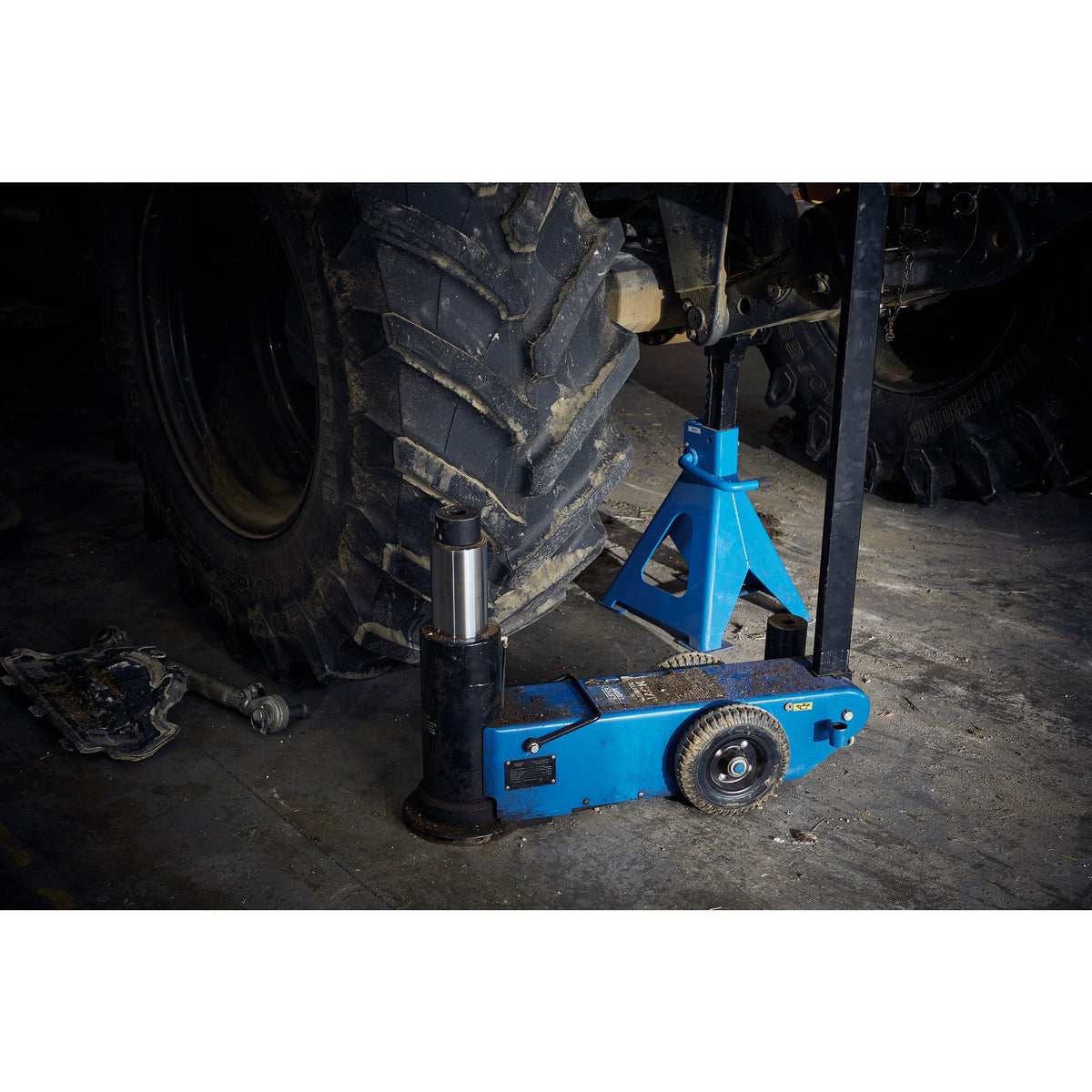 Pneumatic High Lift Jack, 30 Tonne : Model No. PJ30HL