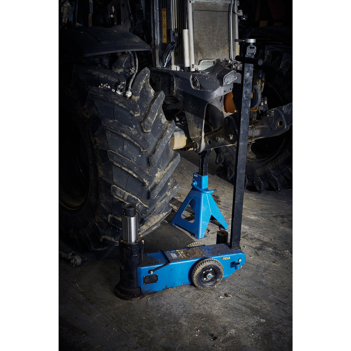 Pneumatic High Lift Jack, 30 Tonne : Model No. PJ30HL