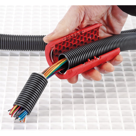 Knipex Twistcut Pipe Cutter: Model No.90 22 02 SB