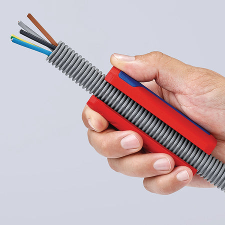Knipex Twistcut Pipe Cutter: Model No.90 22 02 SB