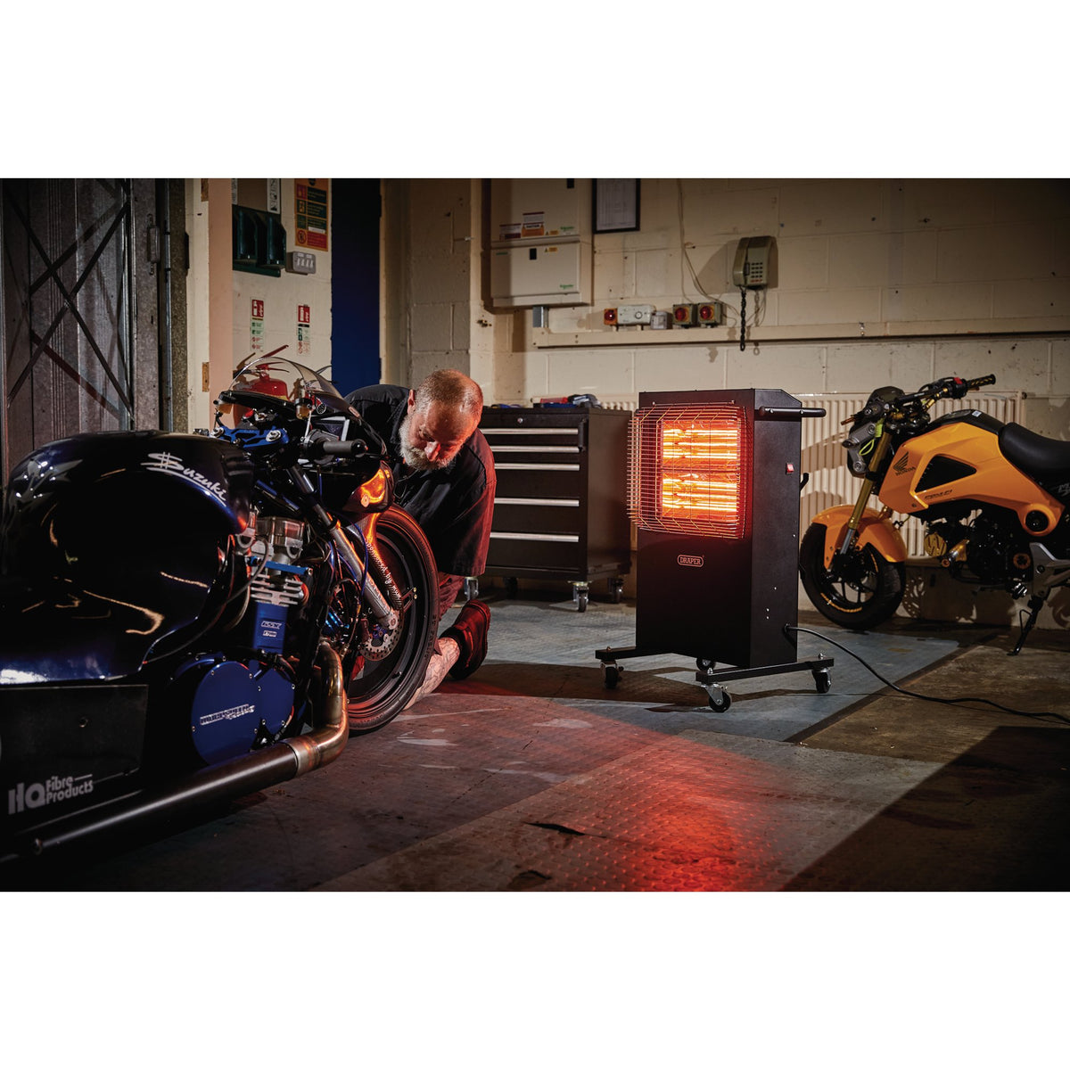 230V Infrared Cabinet Heater, 2.8kW, 9553 BTU : Model No. IRH2800