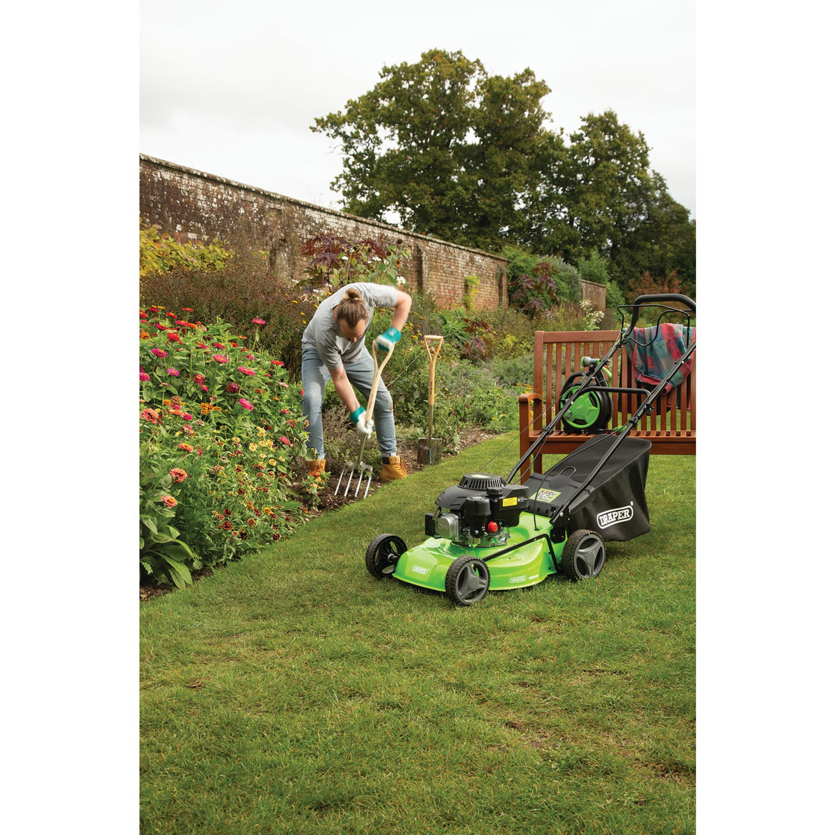 Self-Propelled Petrol Lawn Mower, 460mm, 150cc/3.6HP: Model No. LMP460