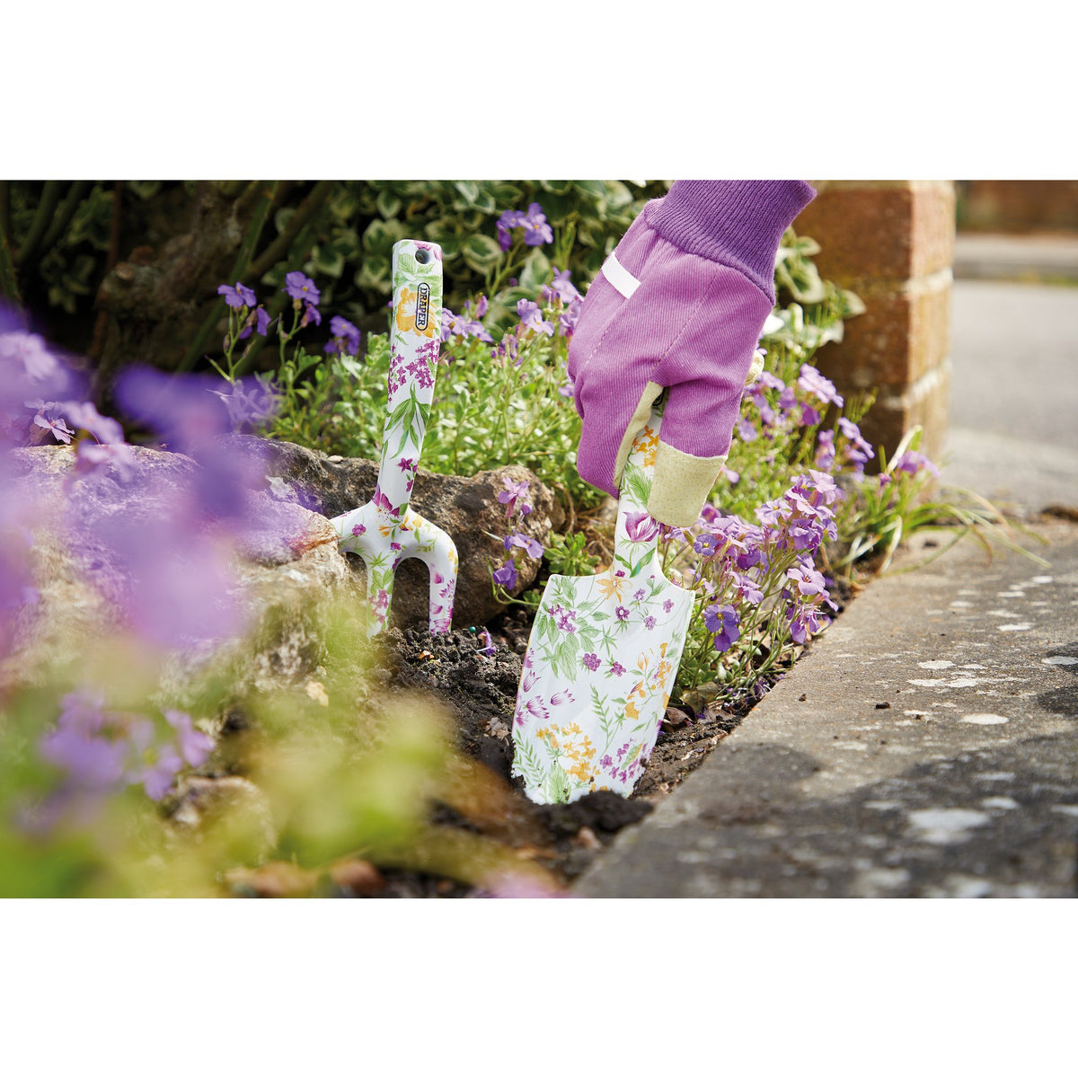 DRAPER Garden Tool Set with Floral Pattern (4 Piece) Model No. AFTS/4
