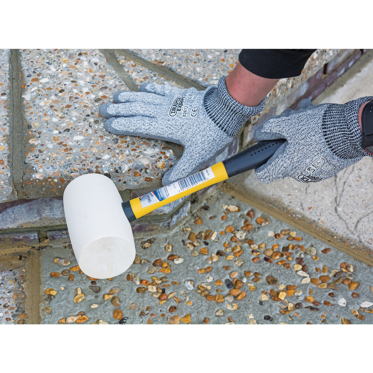 DRAPER Non-Marking Rubber Head Mallet with Fibreglass Shaft (680g-24oz) : Model No. RM/NMFG
