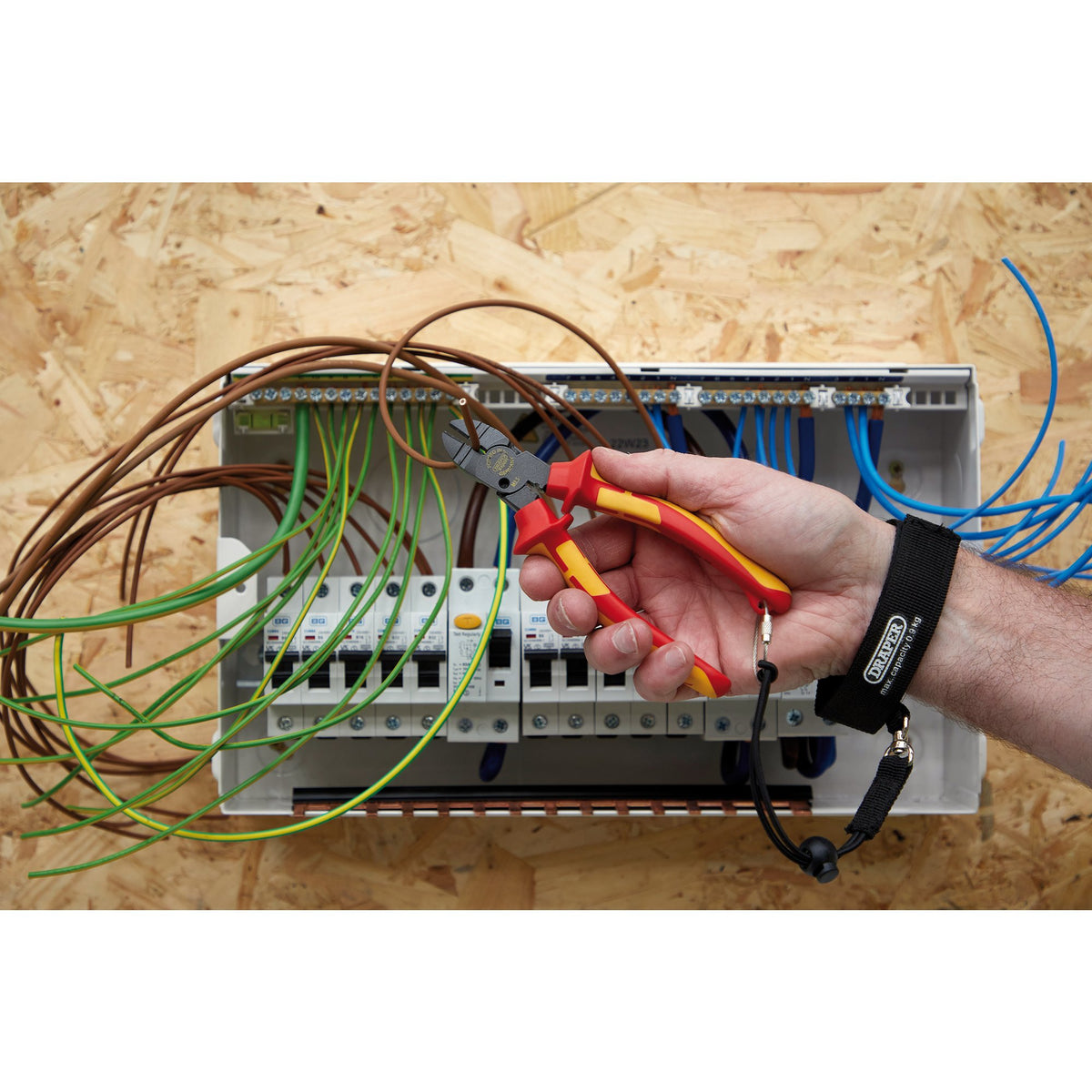 XP1000 VDE Tethered 4-in-1 Combination Cutter, 160mm : Model No. XP1000/4-1