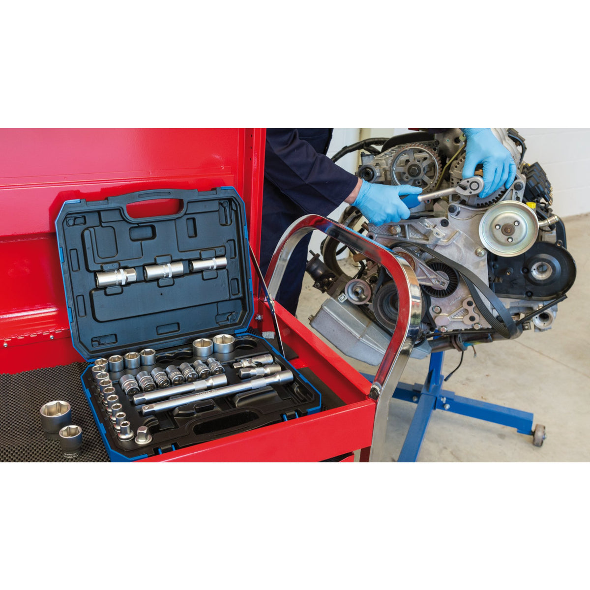 DRAPER 1/2" Sq. Dr. MM/AF Combined Socket Set (33 Piece) : Model No. HD33AM