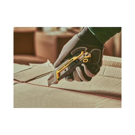 STANLEYÂ© FatMaxÂ© Snap-Off Knife with Slide Lock 18mm