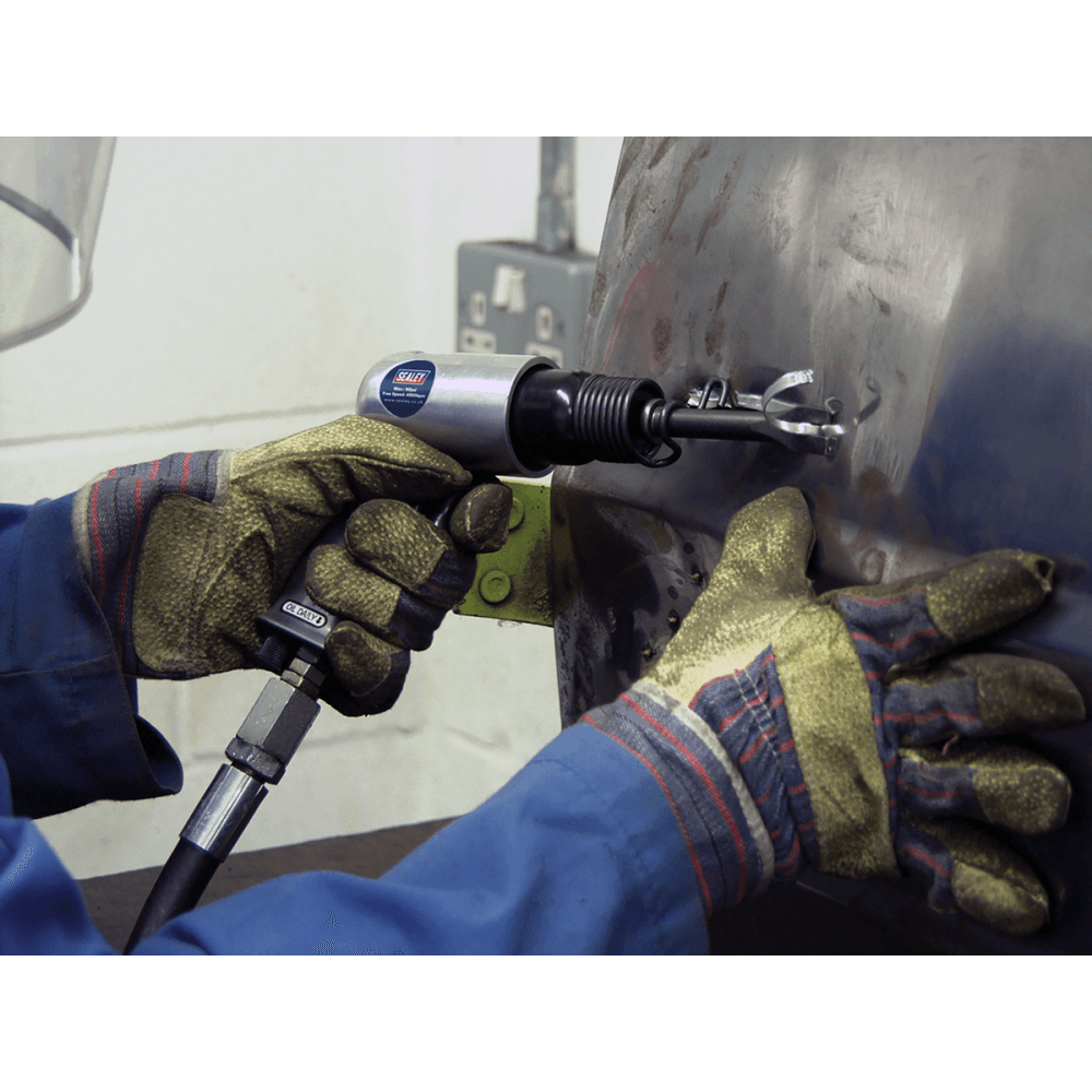 Sealey Air Hammer with Chisels Medium Stroke Model No-SA12/S
