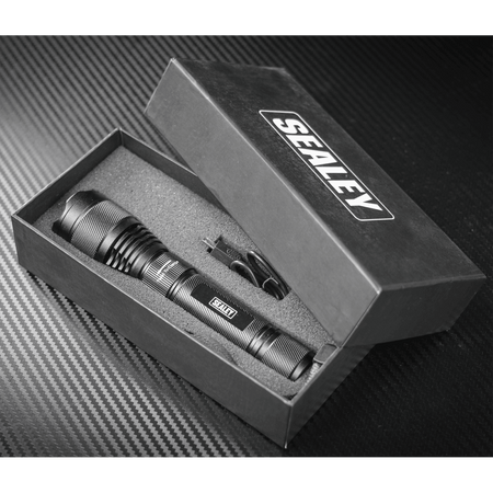 Aluminium Torch 10W T6 CREE LED Adjustable Focus Rechargeable with USB Port Model No.-21898
