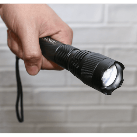 Aluminium Torch 10W T6 CREE LED Adjustable Focus Rechargeable with USB Port Model No.-21898
