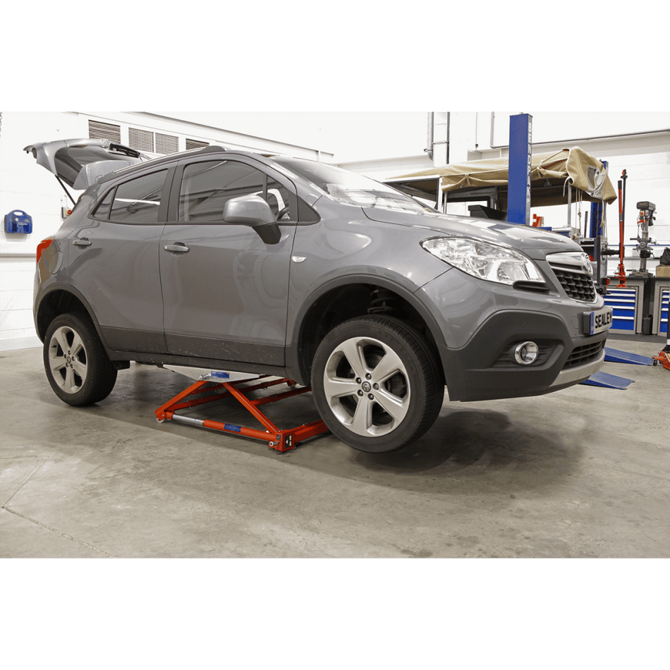 Sealey Portable Pivot Car Lift 1500kg Model No.-PPL01