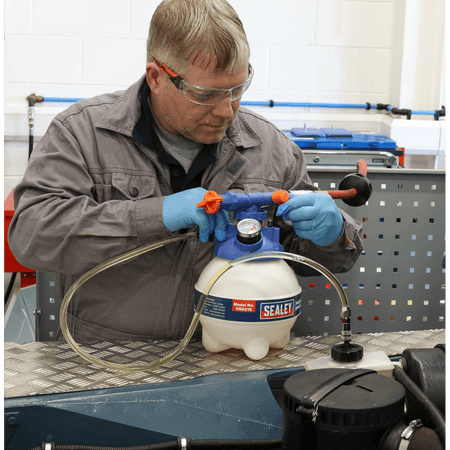 Sealey Pneumatic Brake Bleeder Model No.-VS0215
