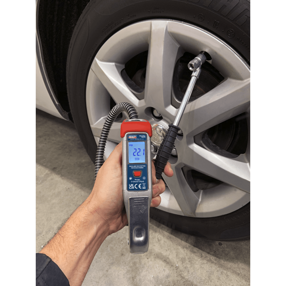 Sealey Digital Tyre Inflator 0.5m Hose with Push-On Connector Model No- SA374