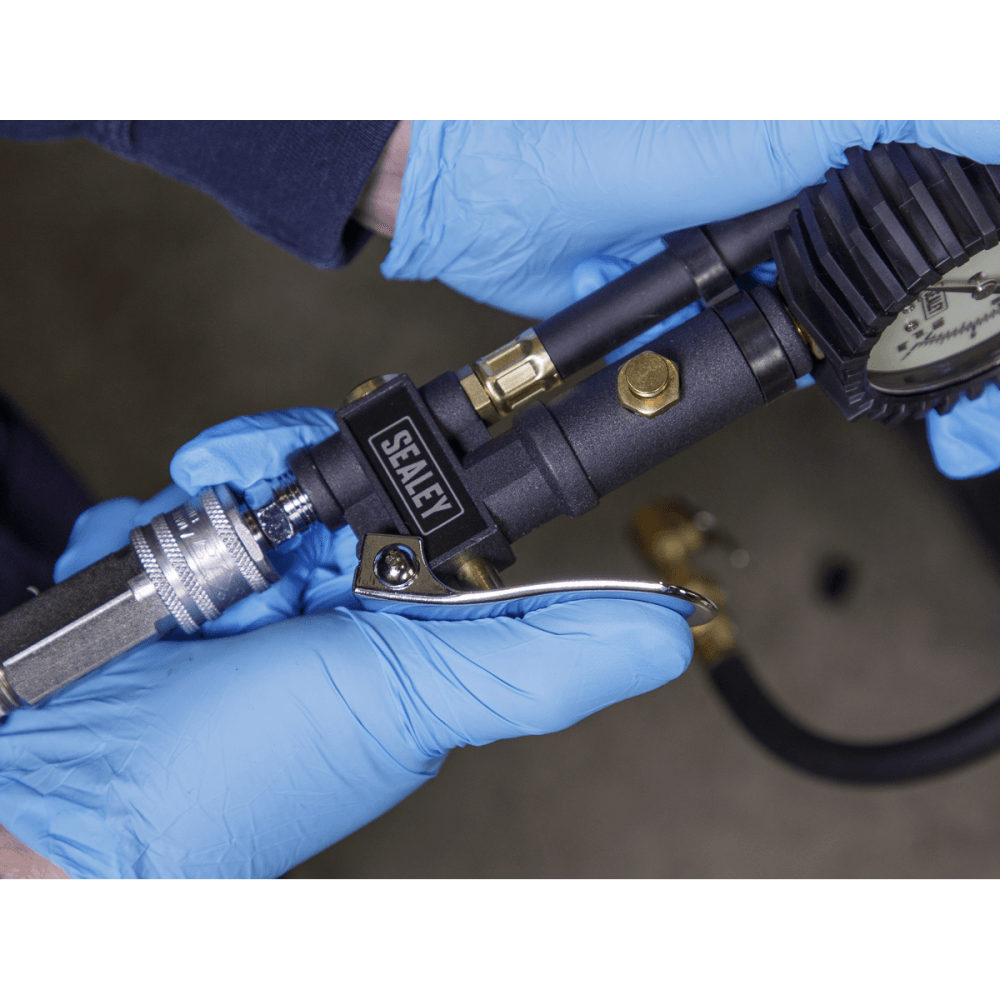 Sealey Tyre Inflator with Clip-On Connector Model No-SA399