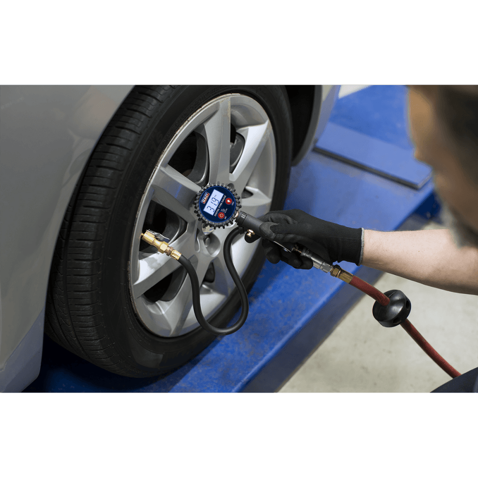 Sealey Digital Tyre Inflator with Clip-On Connector Model No-SA400