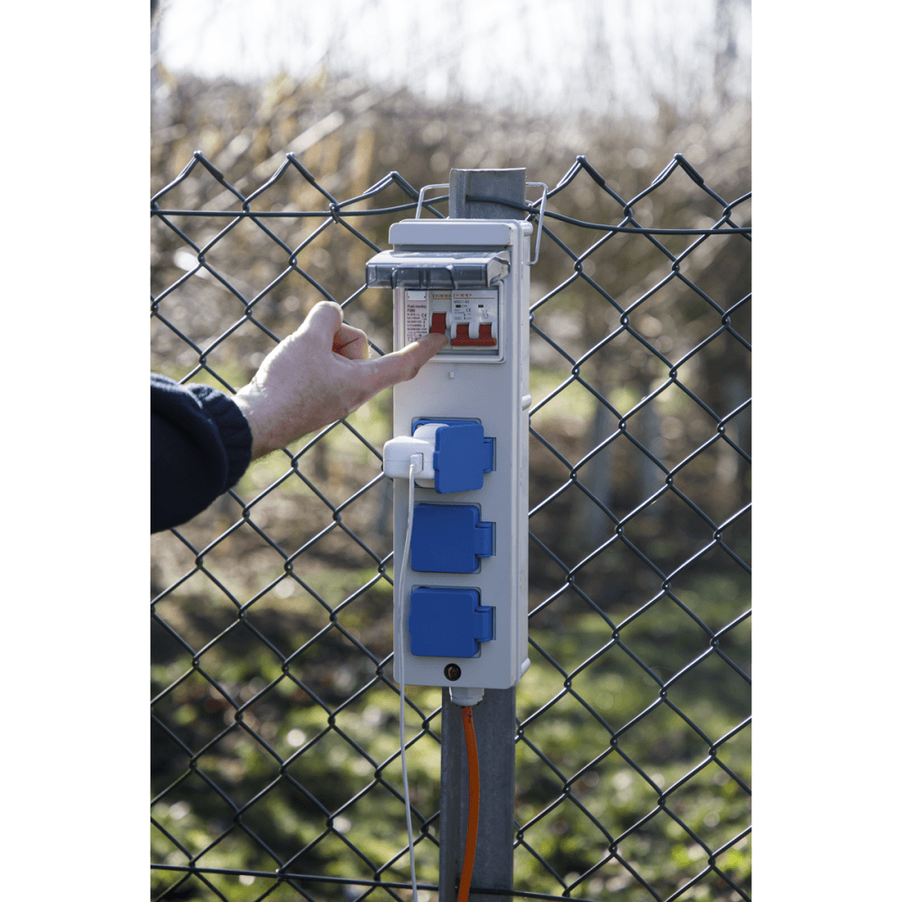 Caravan & Camping Mains Unit with RCD 15m Model No-WSC16133