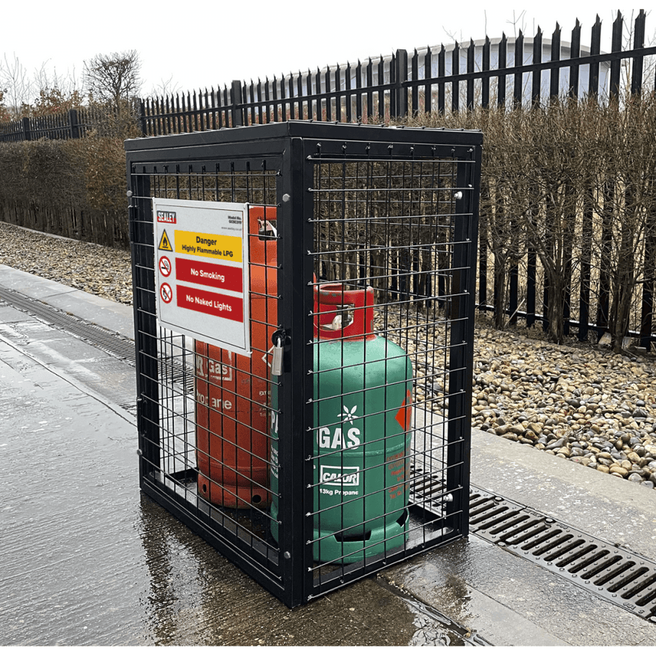Sealey Safety Cage - 2 x 19kg Gas Cylinders Model No- GCSC219