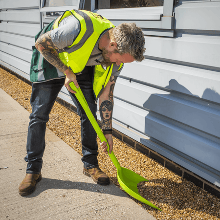 Sealey General-Purpose Polypropylene Shovel with 690mm Handle Model No- SS10