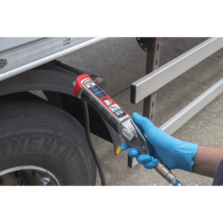 Sealey Professional Tyre Inflator with 2.75mtr Hose & Clip-On Connector Model No-SA37/94