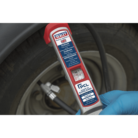 Sealey Professional Tyre Inflator with 2.75mtr Hose & Clip-On Connector Model No-SA37/94