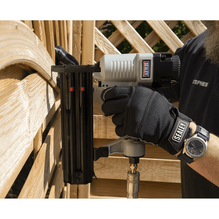 Sealey Air Nail Gun 15-50mm Capacity Model No-SA791
