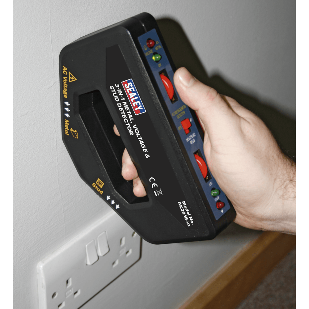 Sealey 3-in-1 Metal, Voltage & Stud Detector Model No-AK2018