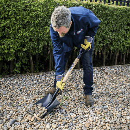 Sealey Shovel with 710mm Wooden Handle Model No-SH710