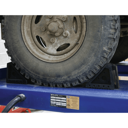 Sealey Rubber Wheel Chocks 2.2kg - Pair Model No-WC01