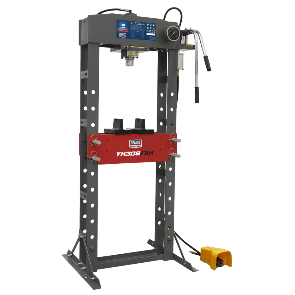 Sealey Air/Hydraulic Press 30tonne Floor Type with Foot Pedal Model No-YK309FAH
