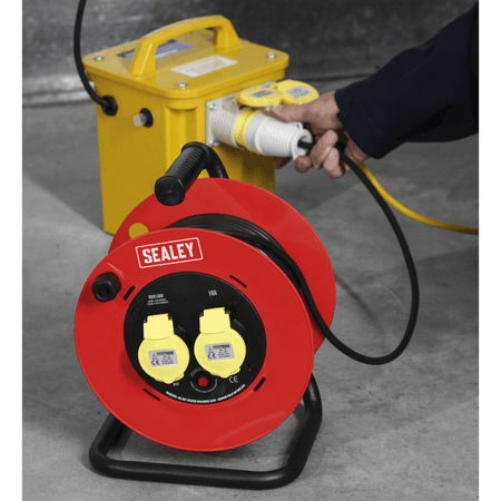 Sealey Cable Reel 25mtr 2 x 110V 1.5mm Heavy-Duty Thermal Trip Model No-CR12515