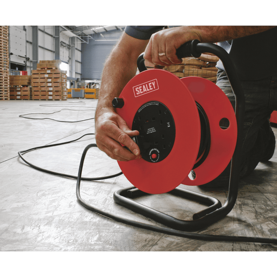 Sealey Cable Reel 50mtr 4 x 230V 2.5mm Heavy-Duty Thermal Trip Model No-CR25025