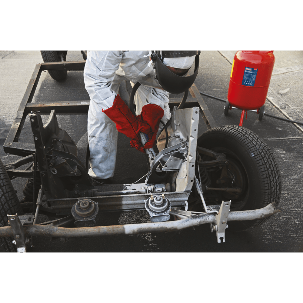 Sealey Shot Blaster with Water Trap & Wheels 37ltr Model No-SB997