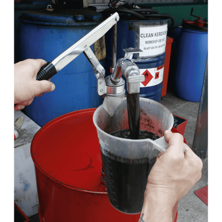 Sealey Heavy-Duty Lever Pump with Swivel Handle Model No-TP6802
