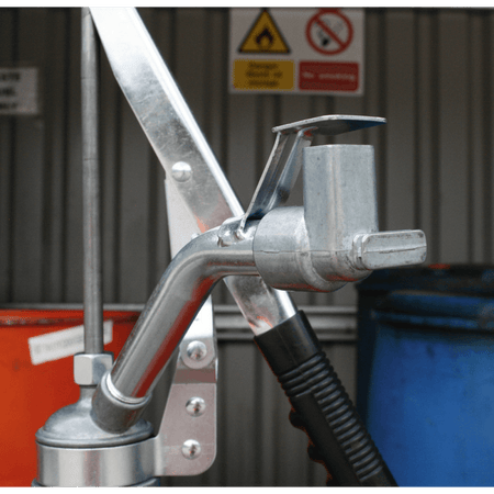 Sealey Heavy-Duty Lever Pump with Swivel Handle Model No-TP6802