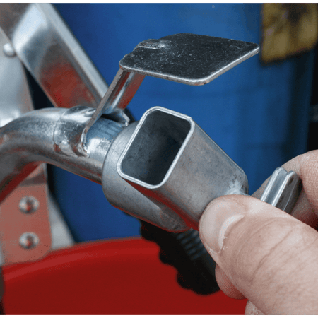 Sealey Heavy-Duty Lever Pump with Swivel Handle Model No-TP6802
