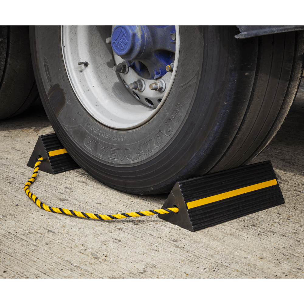 Sealey Heavy-Duty Rubber Wheel Chocks 8kg - Pair Model No-WC11