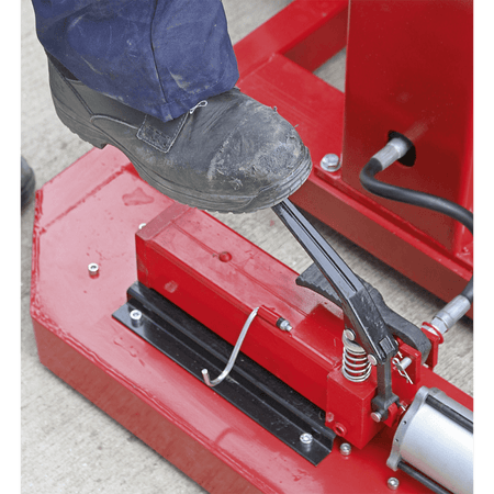 Sealey Air/Hydraulic Vehicle Lift 1.5tonne with Foot Pedal Model No-AVR1500FP