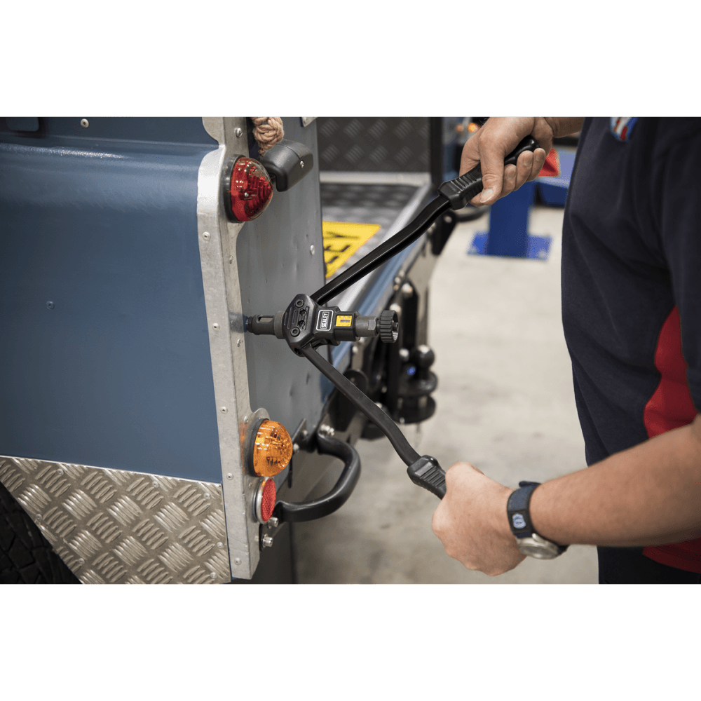 Sealey Long-Arm Threaded Nut Riveter Model No-AK3985