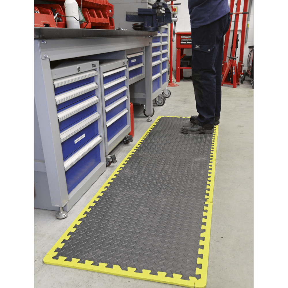 Sealey Interlocking Comfort Workshop Mat Set 1240 x 1825mm with Hi-Vis Edges Model No-MIC1218Y3