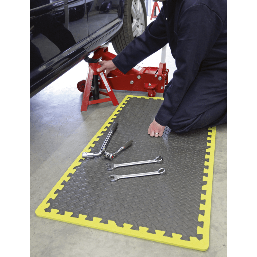 Sealey Interlocking Comfort Workshop Mat Set 1240 x 1825mm with Hi-Vis Edges Model No-MIC1218Y3