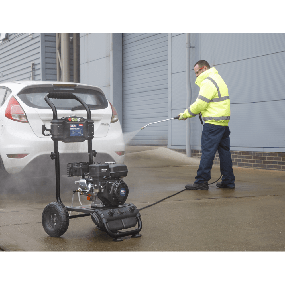Sealey Pressure Washer 220bar 10ltr/min 6.5hp Petrol Model No-PWM2500