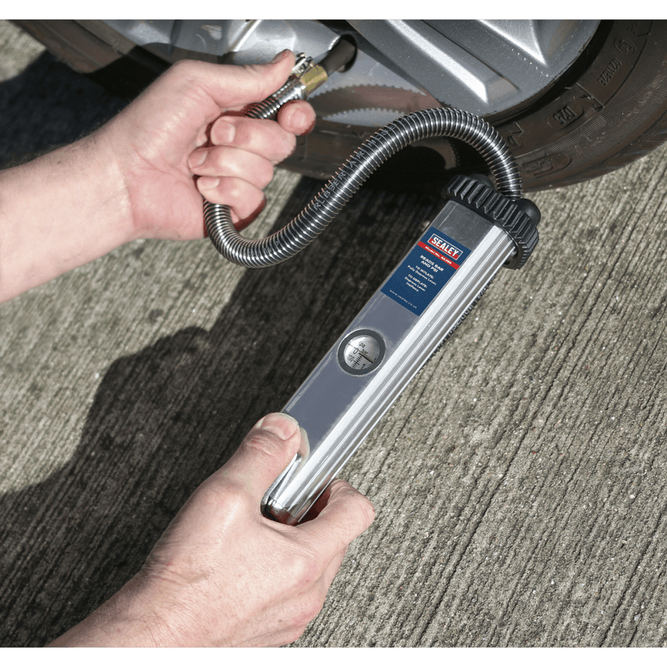 Sealey Tyre Inflator with Clip-On Connector Model No-20402
