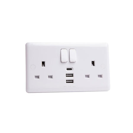 Deta Vimark Switched Socket 2-Gang + 3 USB Ports 13A