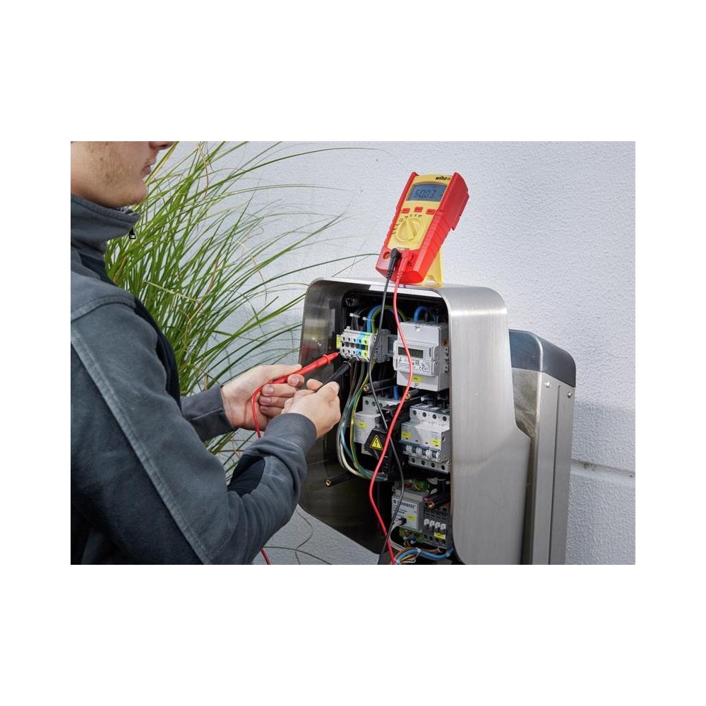 Wiha Digital Multimeter 600 V AC, CAT IV-WHA45218