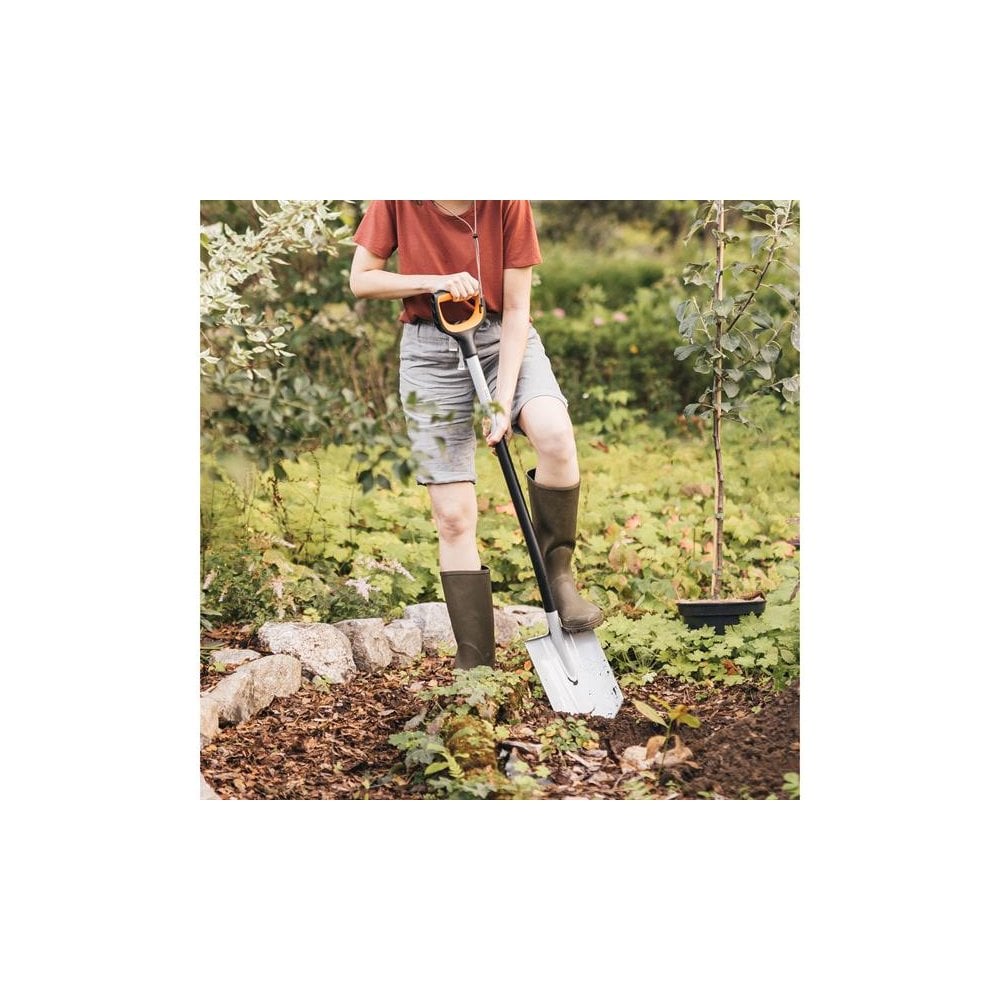 Fiskars Xact™ Pointed Spade-FSK1066729