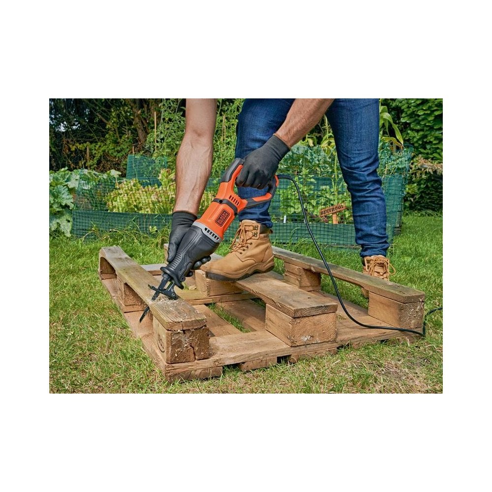 BLACK + DECKER BES301 Reciprocating Saw 750W 240V