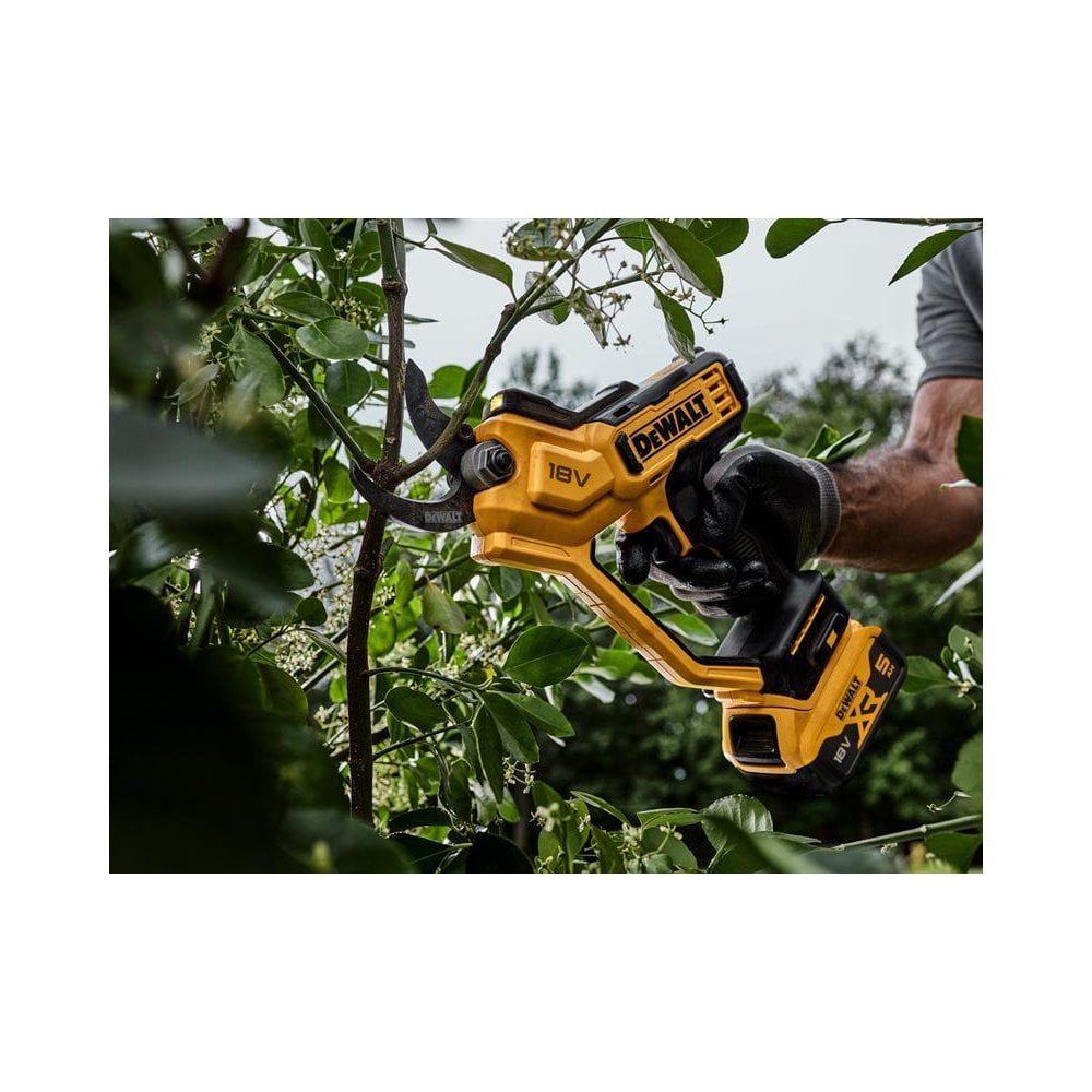 DeWALT Power Tools DCMPP568P1 XR Pruner 18V 1 x 5.0Ah Li-ion