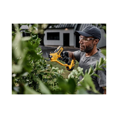 DeWALT Power Tools DCMPP568P1 XR Pruner 18V 1 x 5.0Ah Li-ion