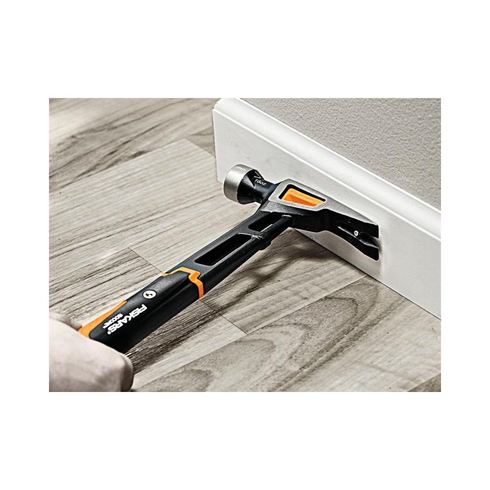 Fiskars IsoCore Finishing Hammer 450g (16oz)