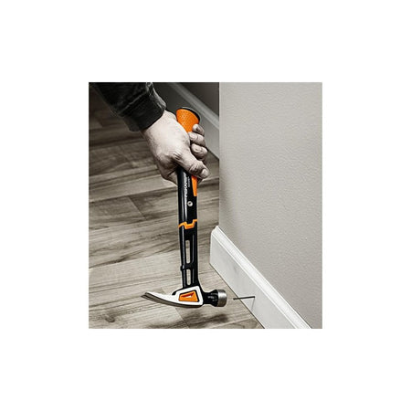 Fiskars IsoCore Finishing Hammer 450g (16oz)